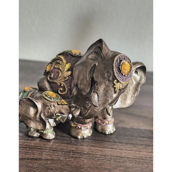 Alabastre European Style" Elephant & Baby Figurine - Picture 6 of 13